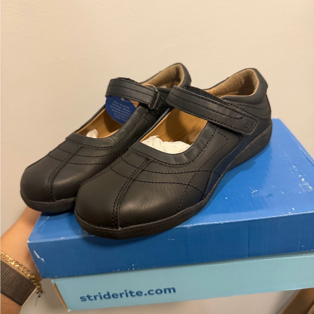 Stride Rite Black Leather girl shoes